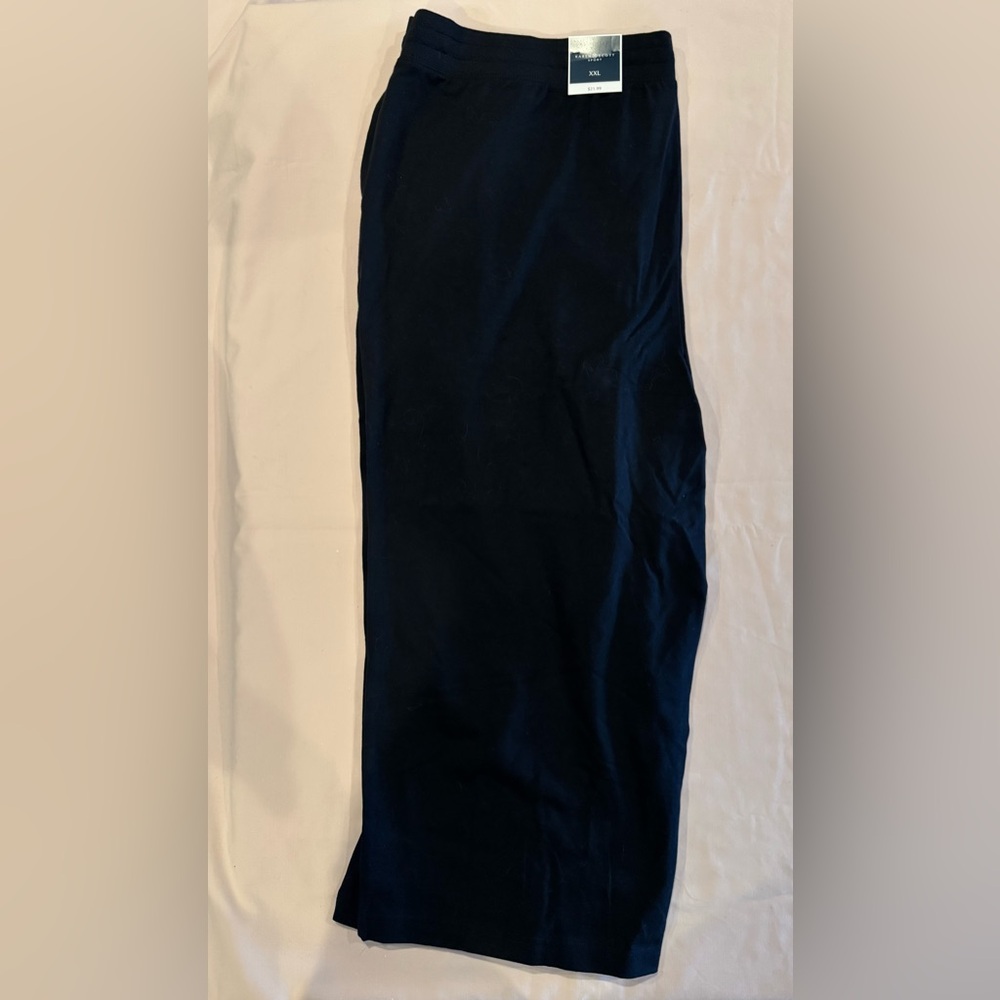 Karen Scott Classic Black Sport Capris